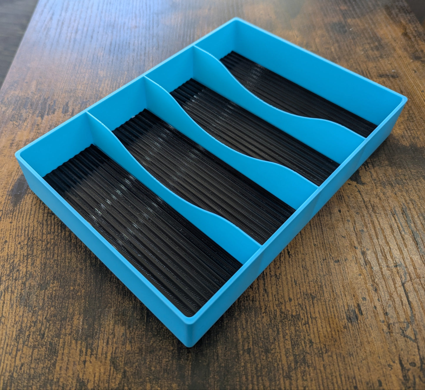 Eyewear Storage Tray – 3D Printed Holder for 4 Glasses or Sunglasses